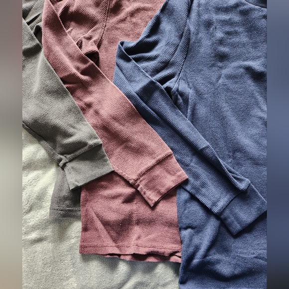 Old Navy Thermal Shirts - Set of 3! - Picture 5 of 5